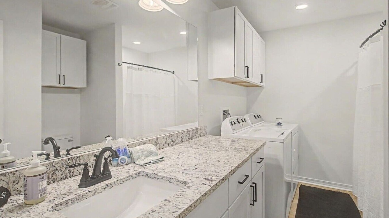 Photo of Bathroom in Shoreline Park