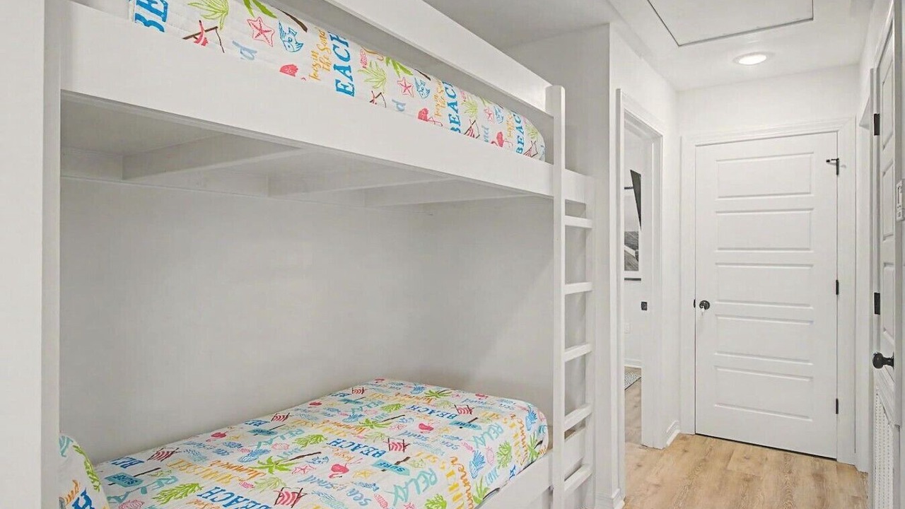 Photo of Bedroom in Shoreline Park