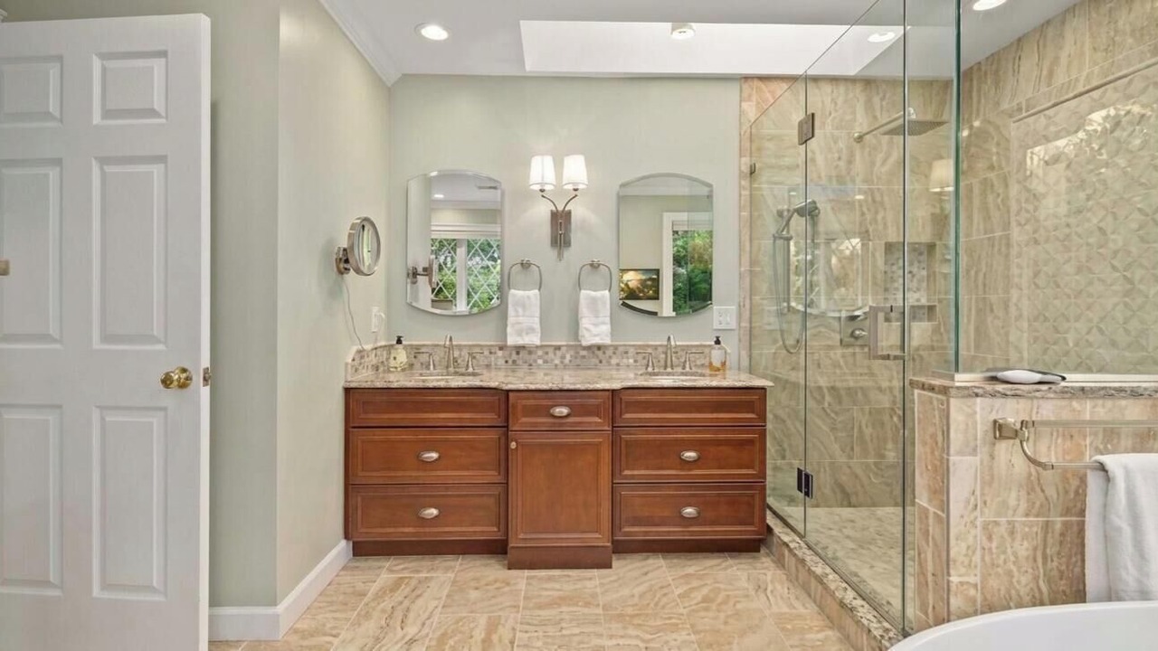 Photo of Bathroom in Darnestown