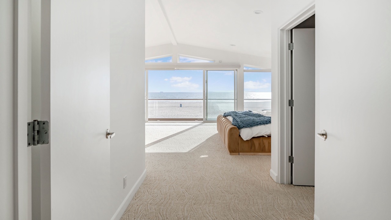 Photo of Bedroom in Hollywood Beach