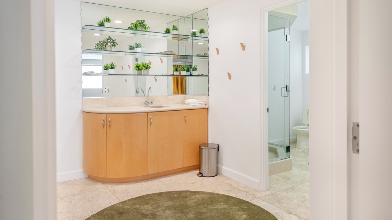 Photo of Bathroom in Hollywood Beach