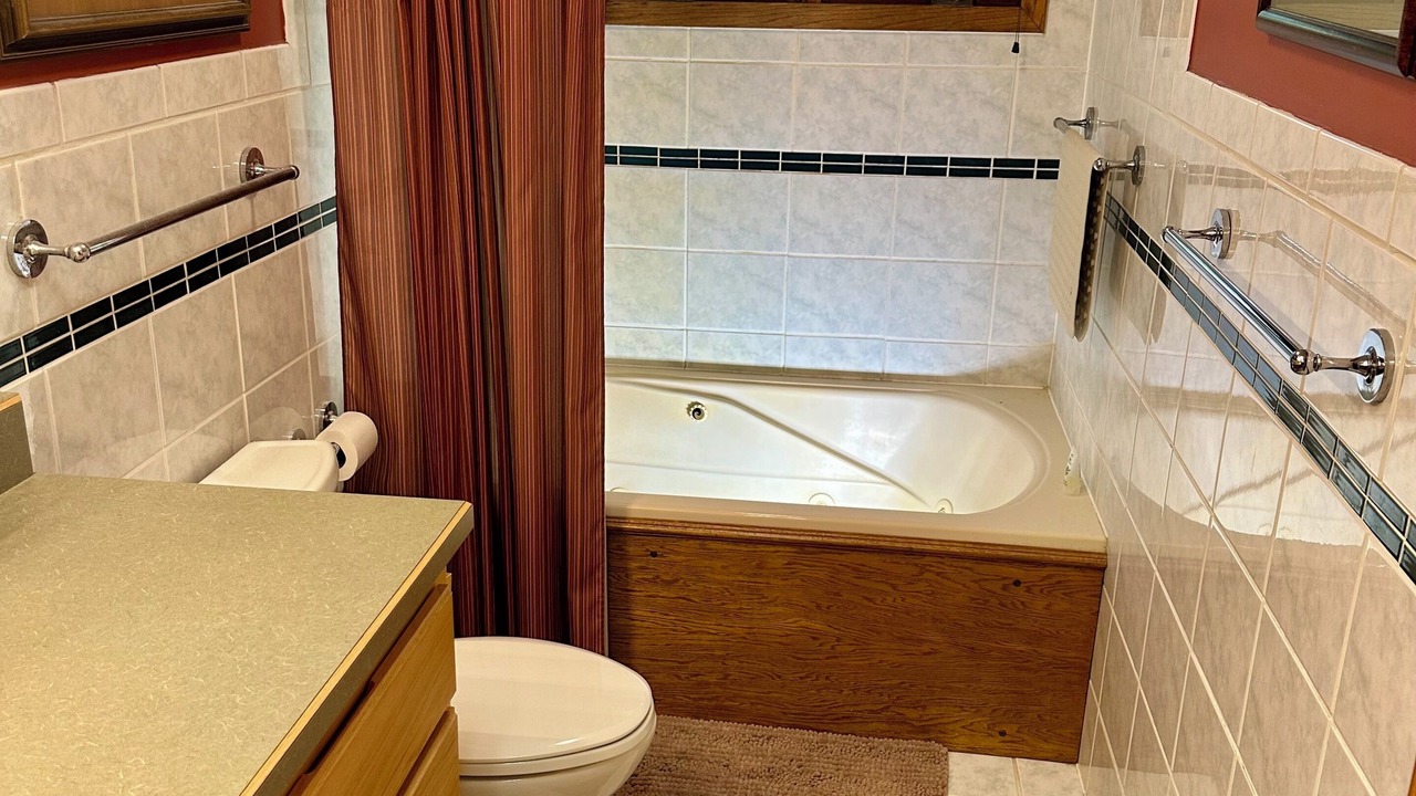 Photo of Bathroom in Cook