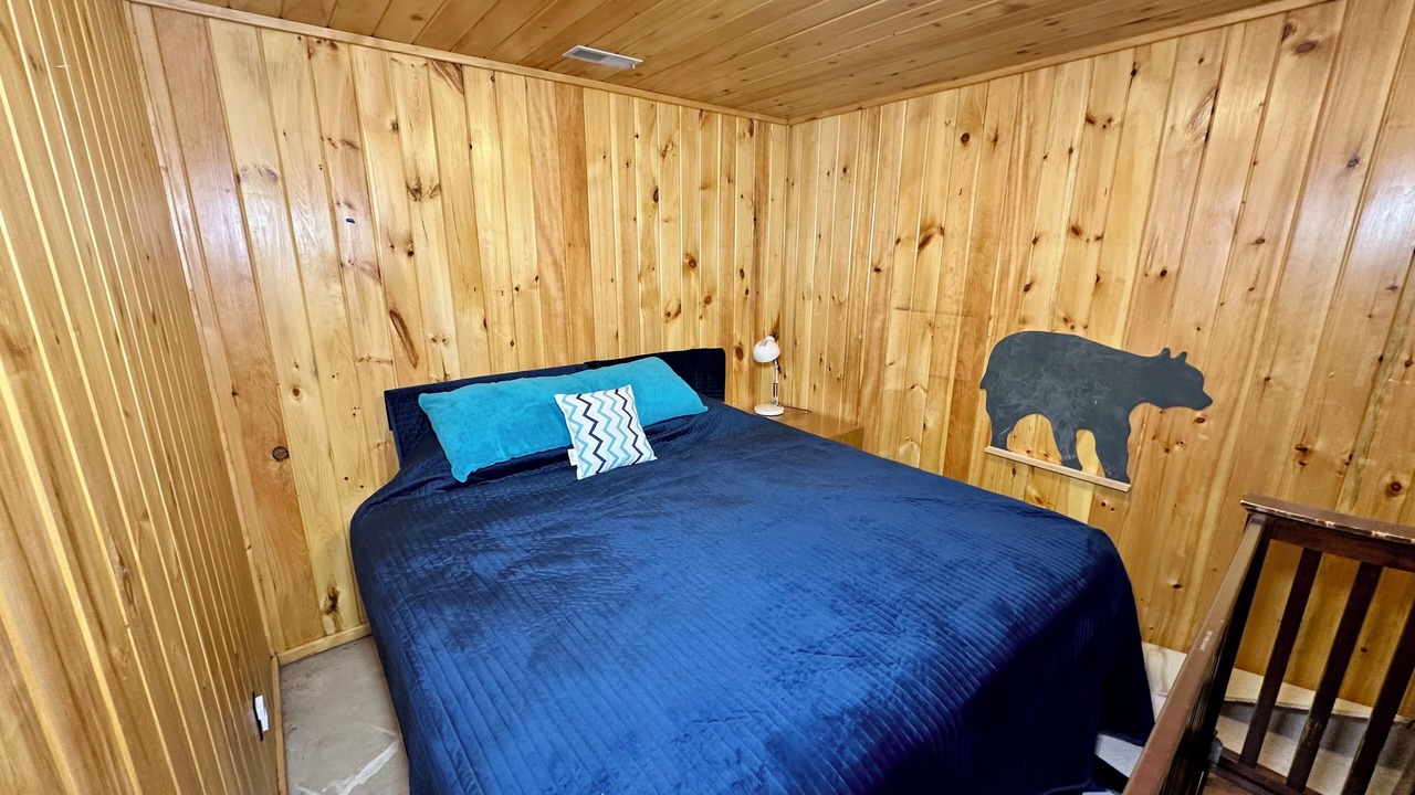 Photo of Bedroom in Cook
