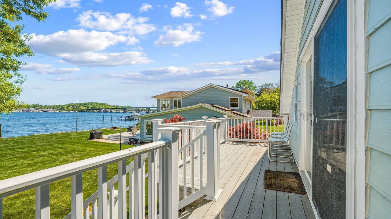 Photo of Patio Balcony in Edgewater