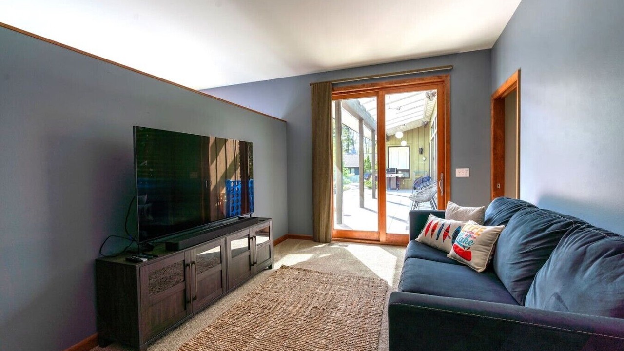 Photo of Livingroom in Chippewa Falls