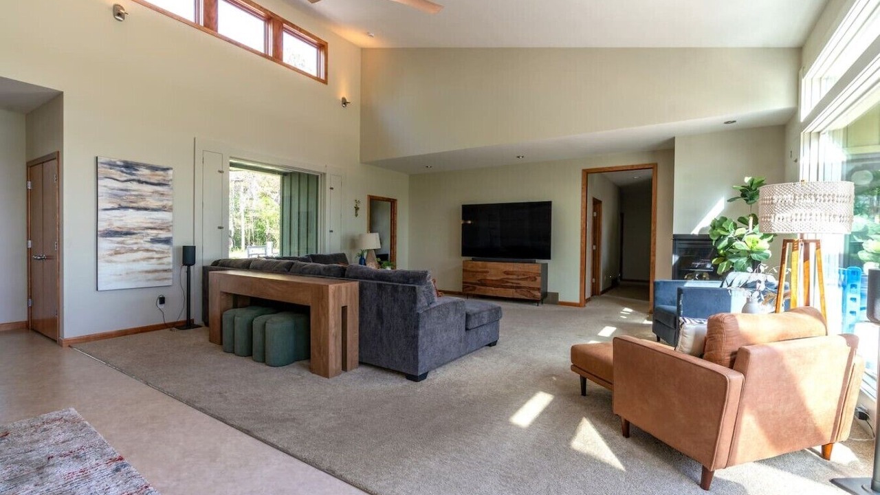 Photo of Livingroom in Chippewa Falls