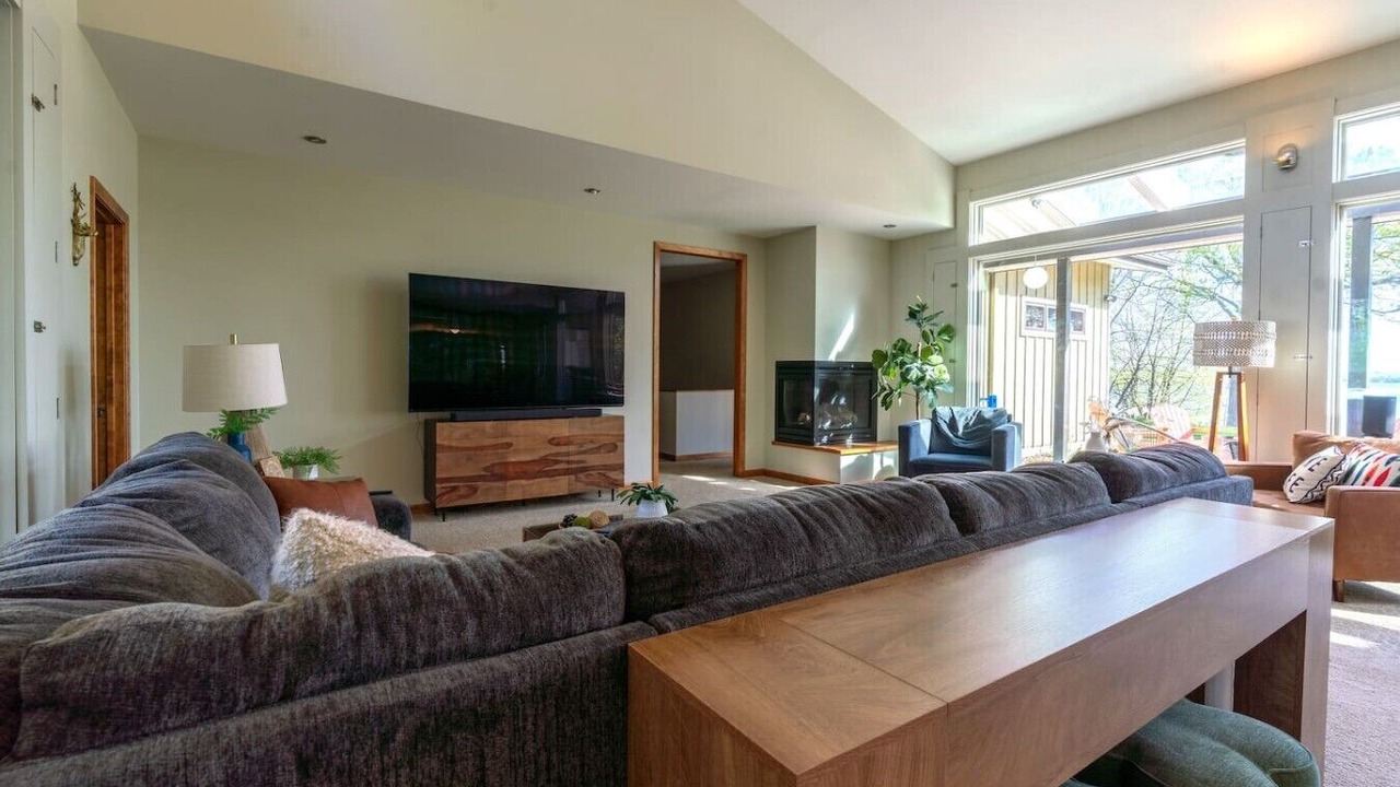 Photo of Livingroom in Chippewa Falls