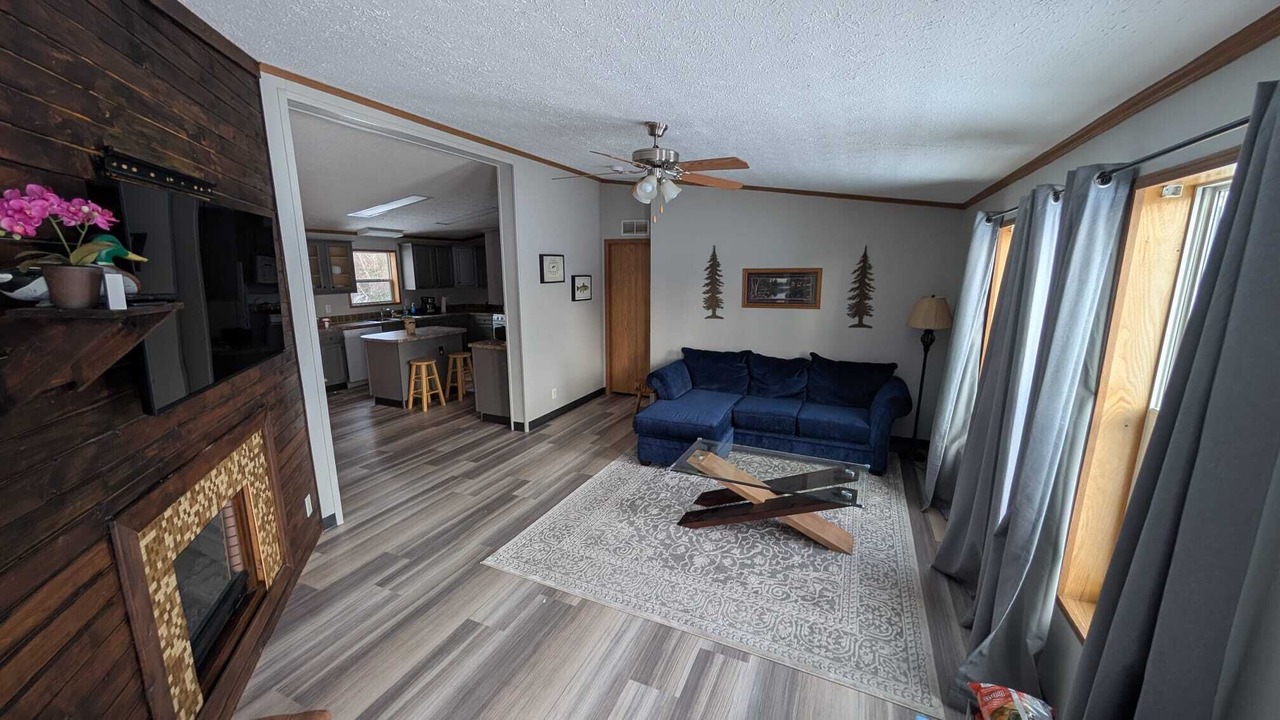 Photo of Livingroom in Underwood