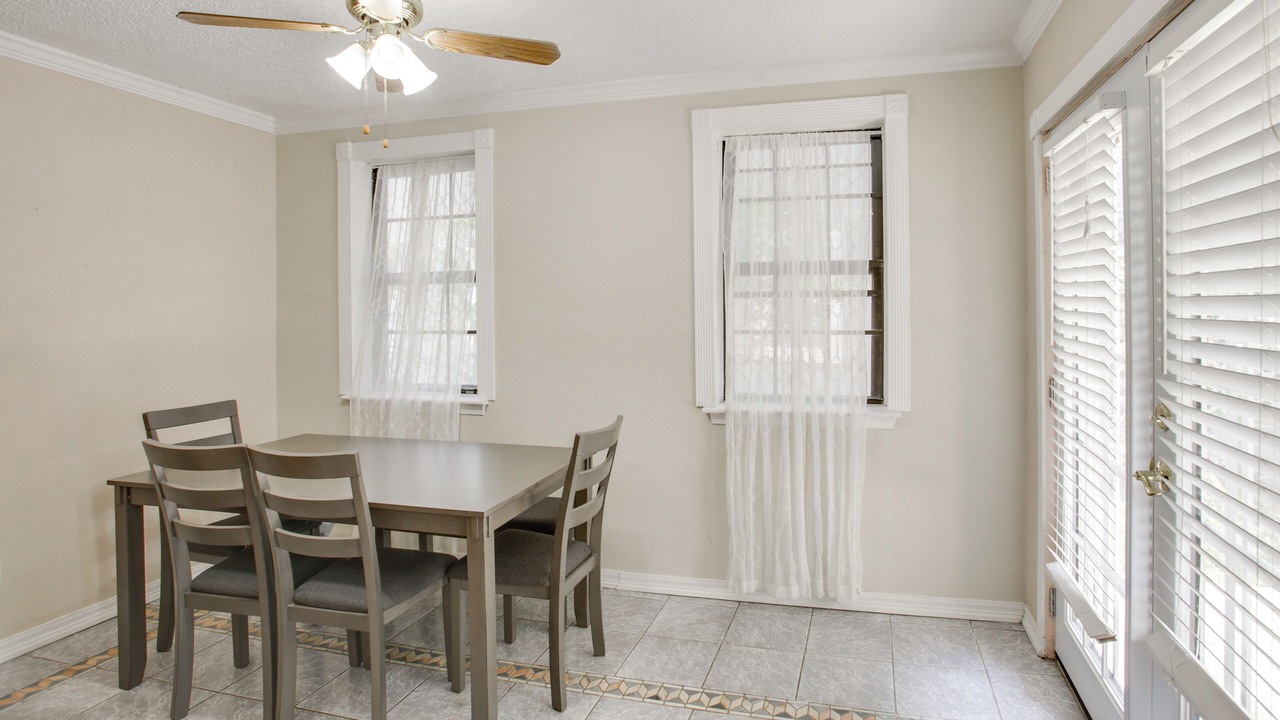 Photo of Bedroom in Kenner - Louis Armstrong International Airport