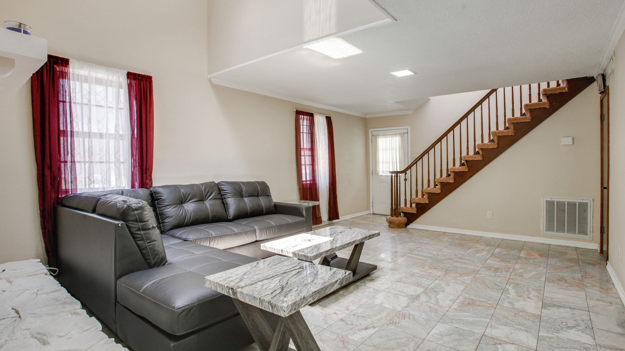 Photo of Bedroom in Kenner - Louis Armstrong International Airport