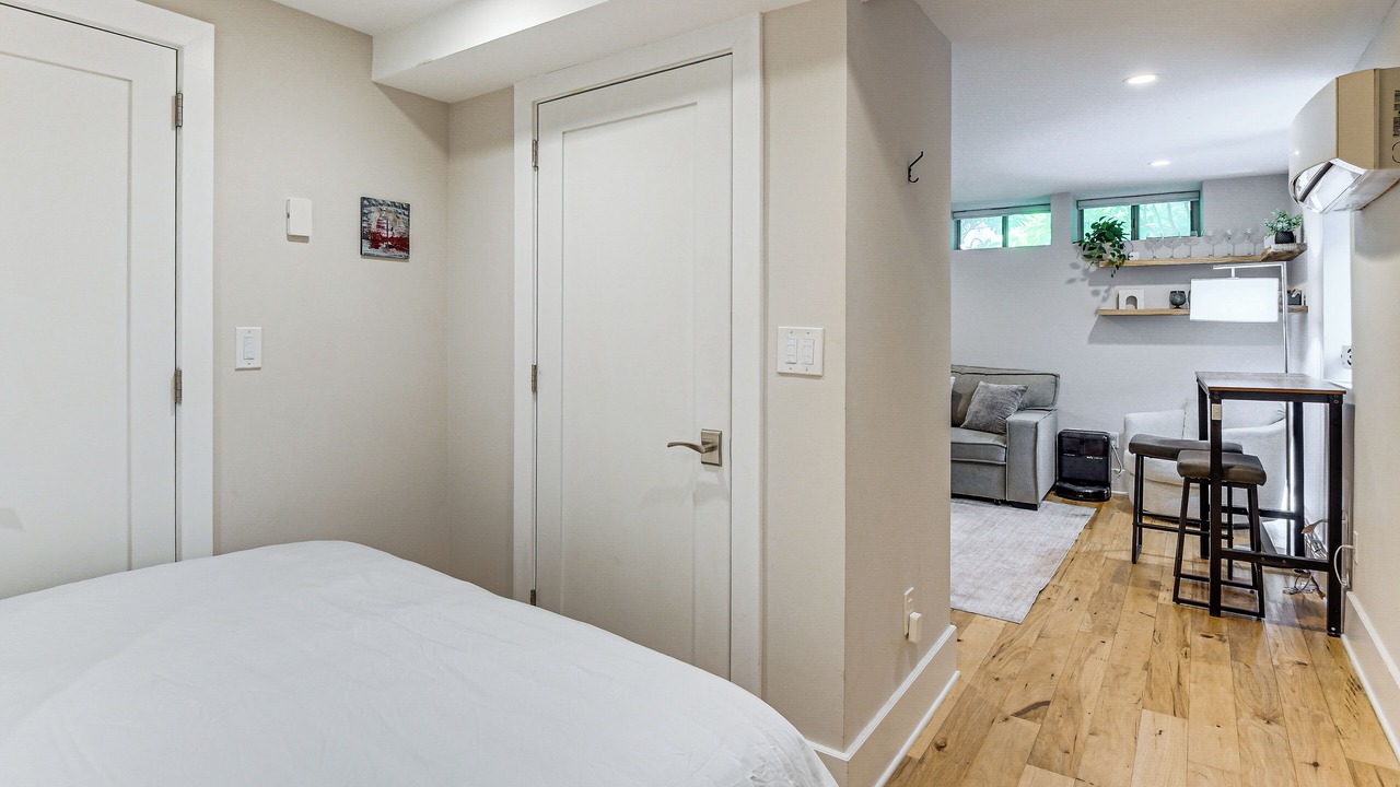 Photo of Bedroom in Adams Morgan