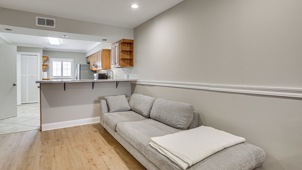 Photo of Livingroom in Kenner - Louis Armstrong International Airport