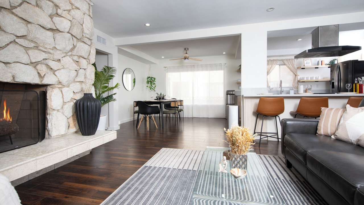 Photo of Livingroom in Hawthorne