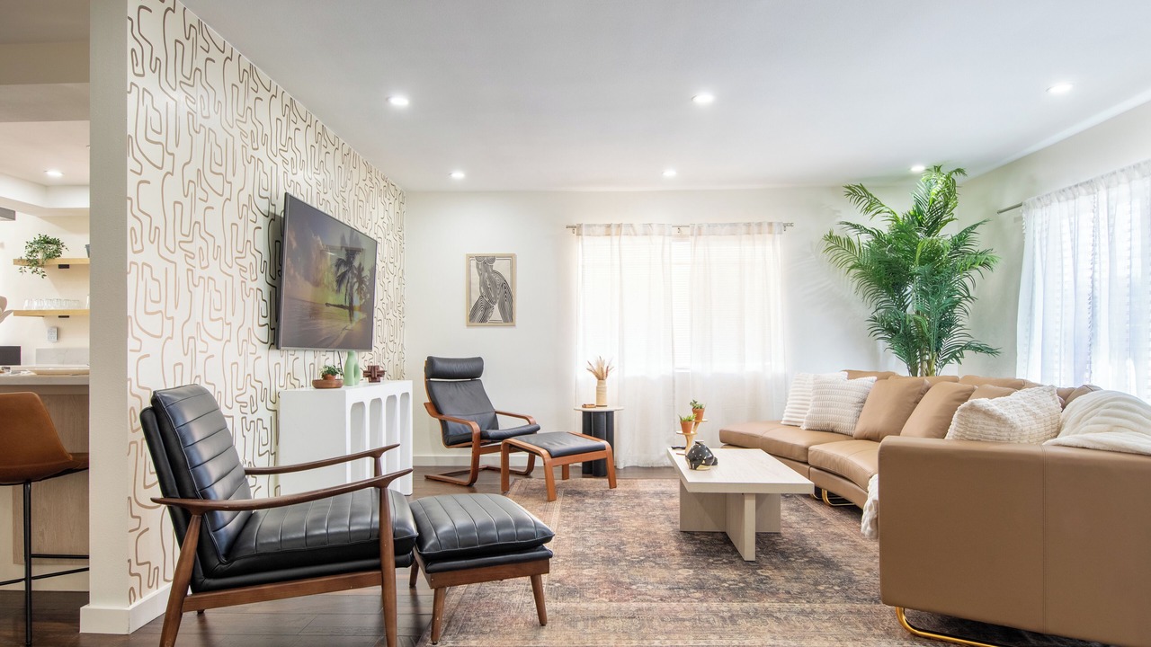 Photo of Livingroom in Hawthorne