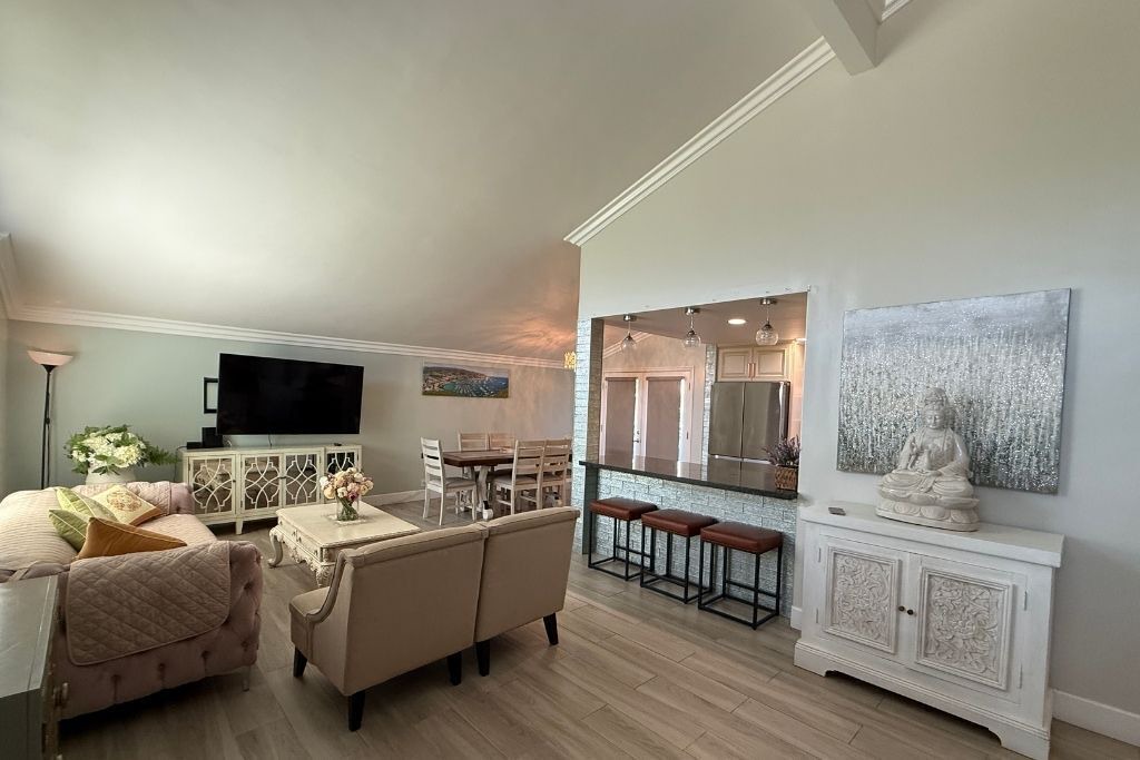 Photo of Livingroom in Huntington Beach