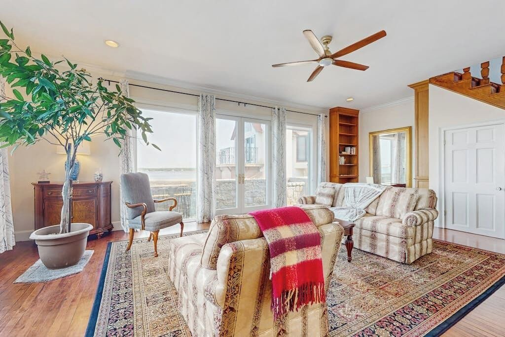 Photo of Livingroom in Gloucester
