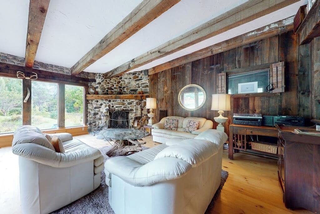 Photo of Livingroom in West Halifax