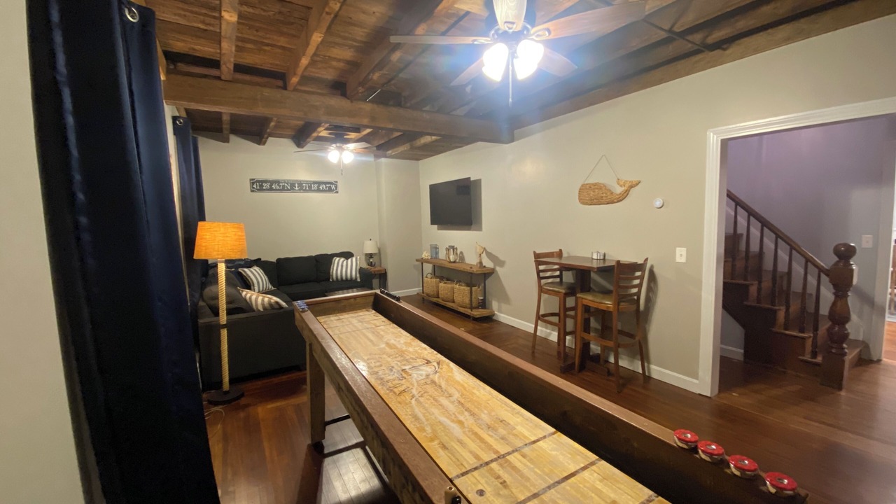 Photo of Livingroom in Historic Hill