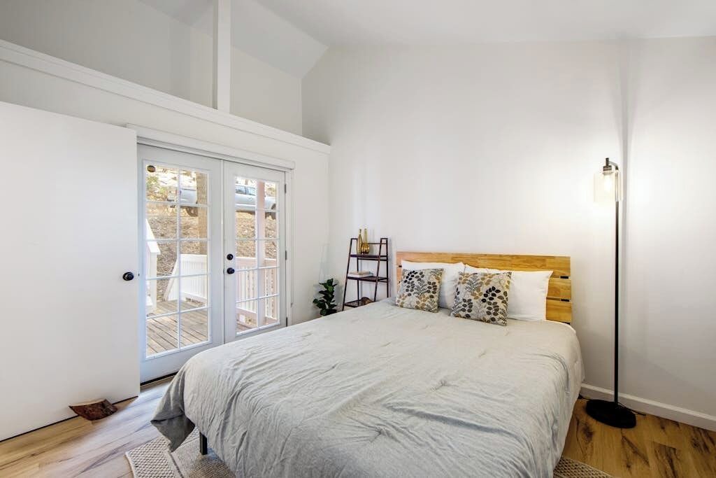 Photo of Bedroom in Arrowhead Villas