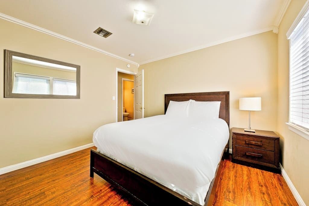 Photo of Bedroom in Anaheim Colony Historic District