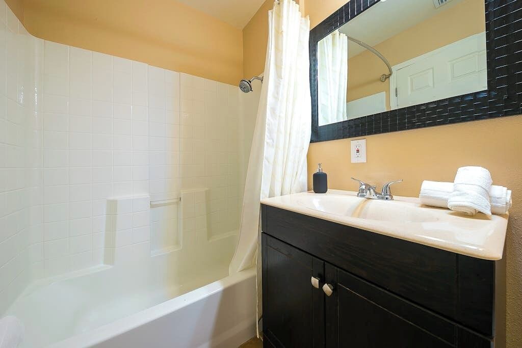 Photo of Bathroom in Anaheim Colony Historic District