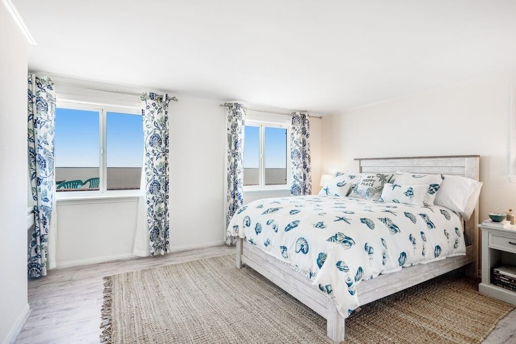 Photo of Bedroom in Hollywood Beach