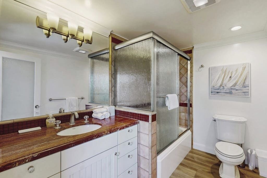 Photo of Bathroom in Hollywood Beach
