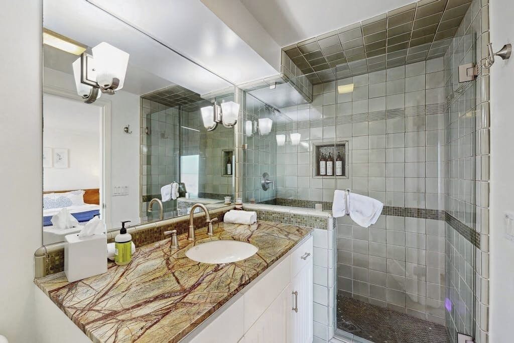 Photo of Bathroom in Hollywood Beach
