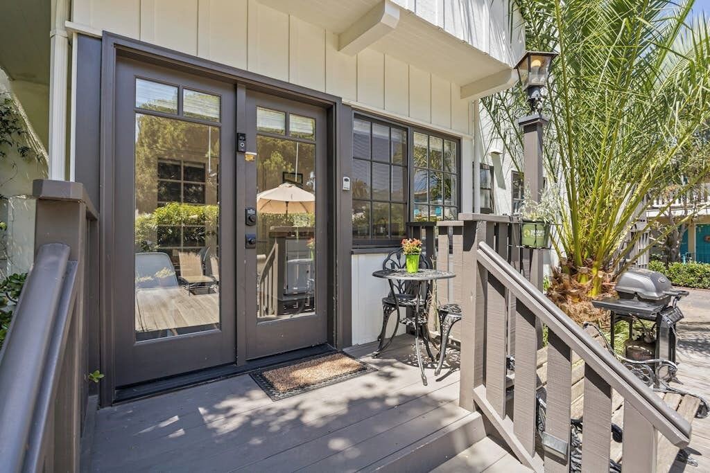 Photo of Patio Balcony in East Beach