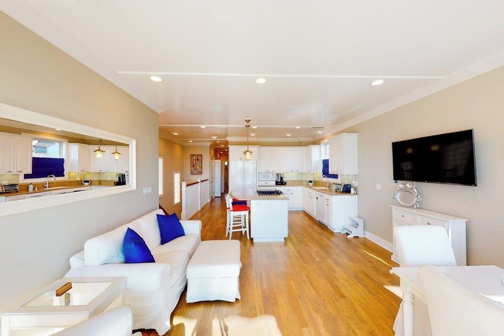 Photo of Livingroom in Old Towne