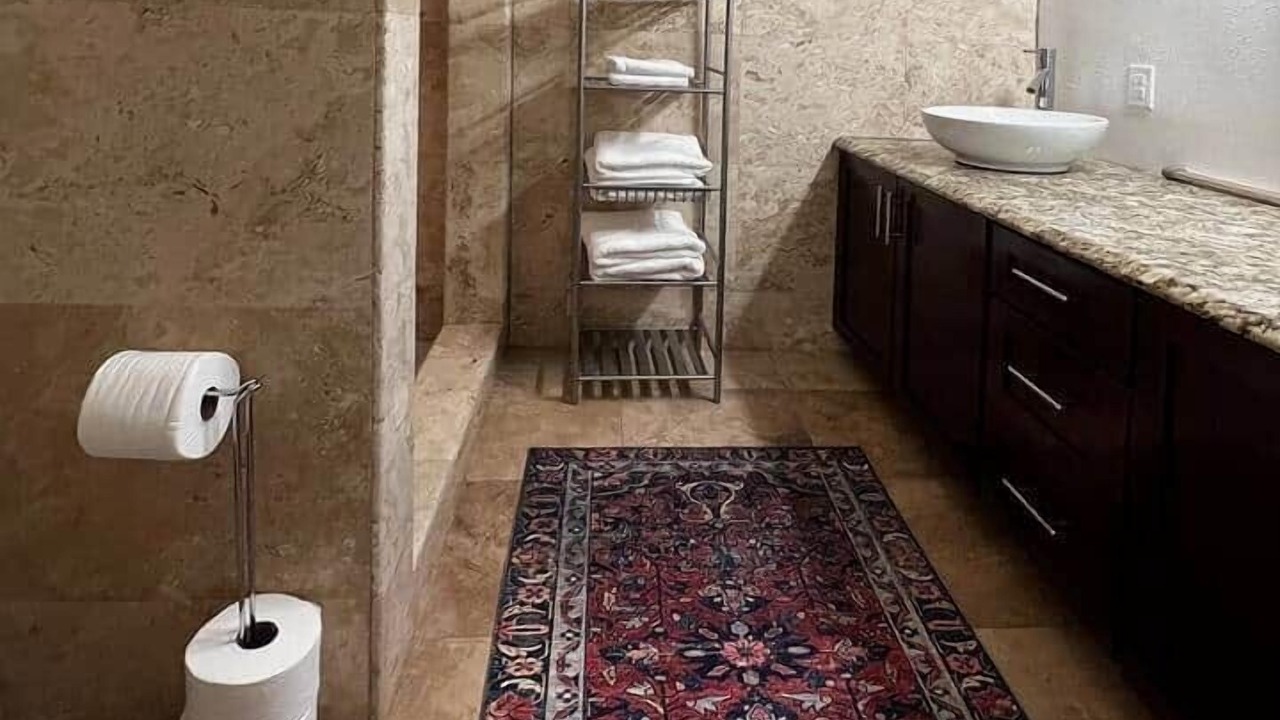 Photo of Bathroom in Broadmoor