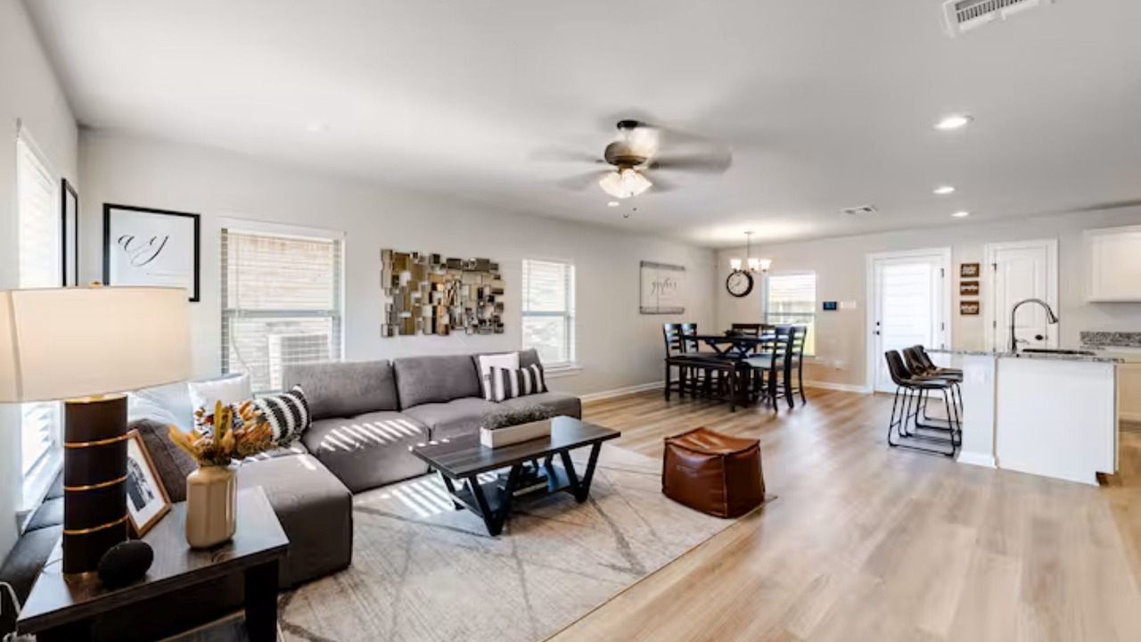 Photo of Livingroom in Denham Springs