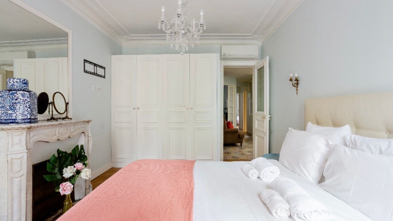 Photo of Bedroom in Notre-Dame-des-Champs