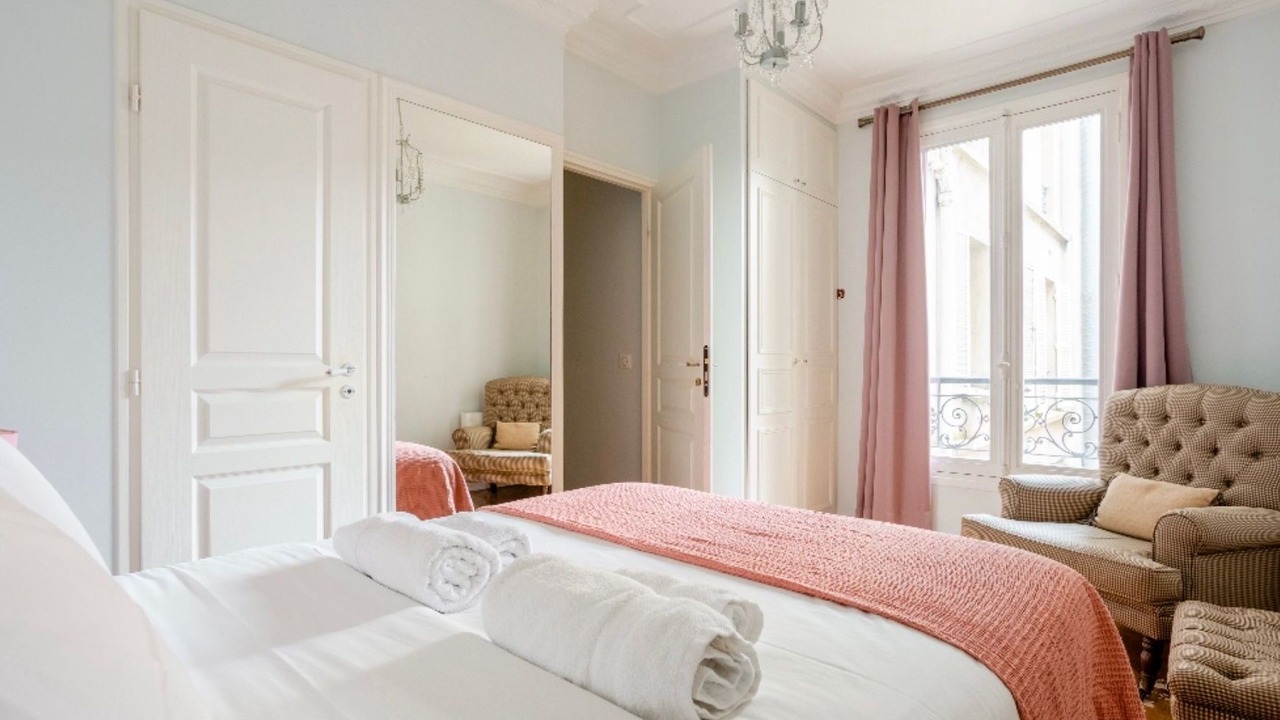 Photo of Bedroom in Notre-Dame-des-Champs