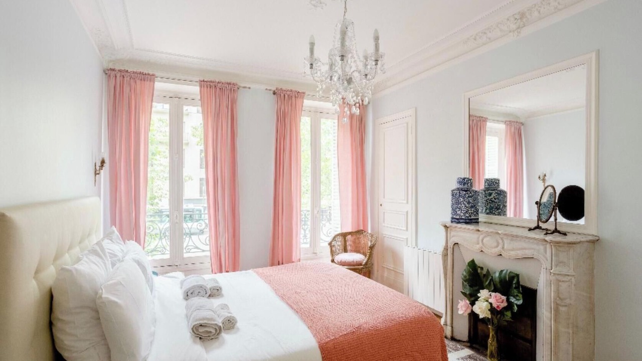 Photo of Bedroom in Notre-Dame-des-Champs