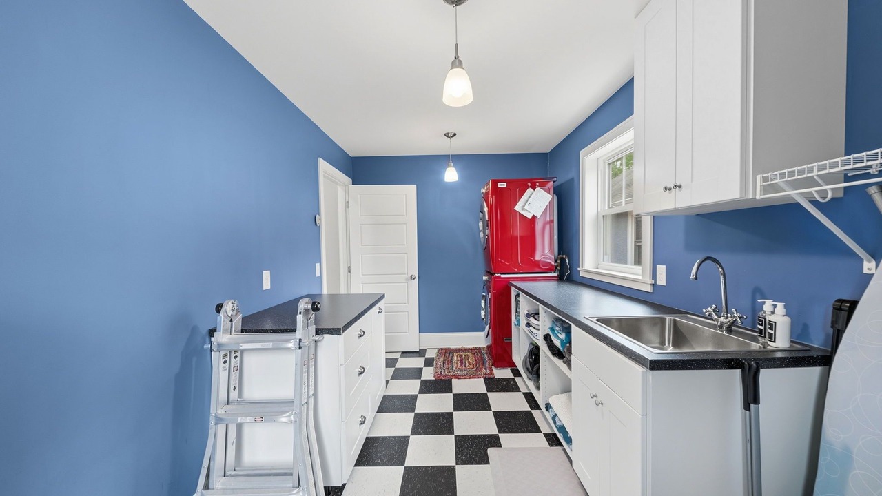 Photo of Bedroom in Linden Hills