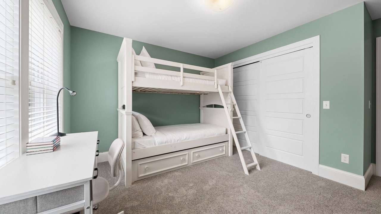 Photo of Bedroom in Linden Hills