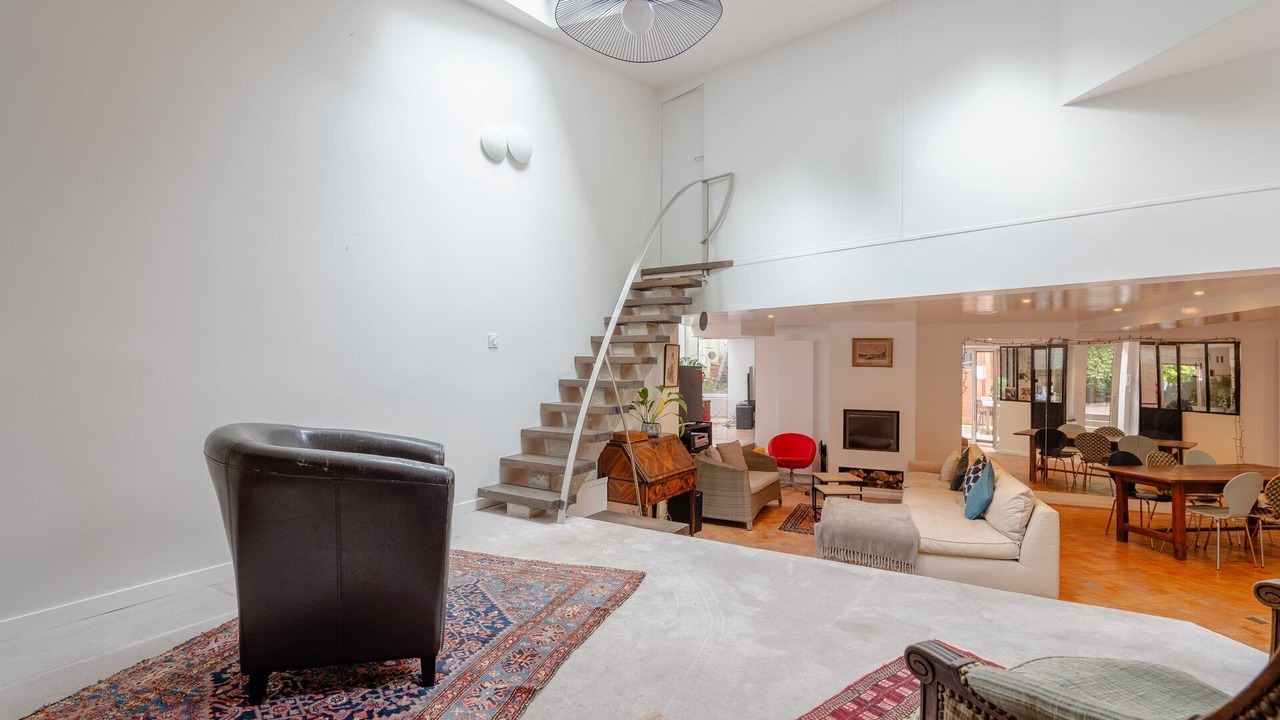Photo of Livingroom in 15th Arrondissement