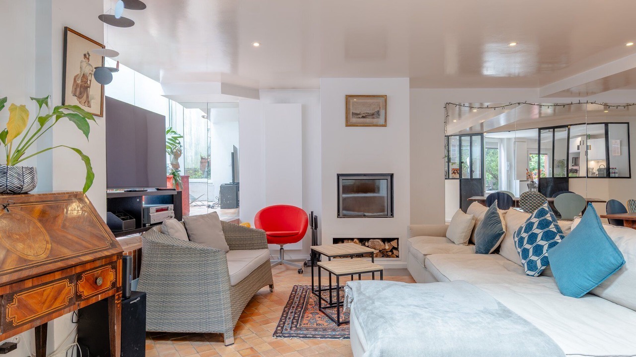 Photo of Livingroom in 15th Arrondissement