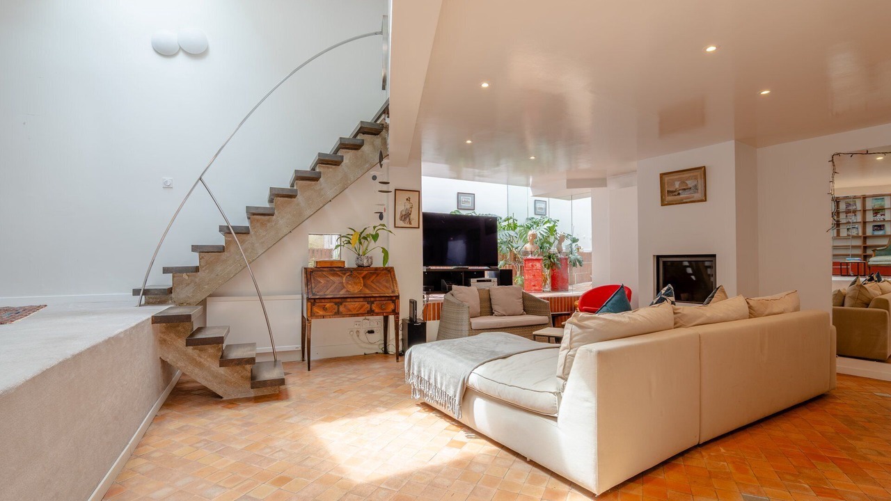 Photo of Livingroom in 15th Arrondissement