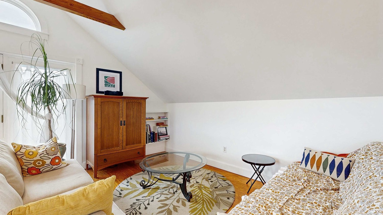 Photo of Livingroom in Truro