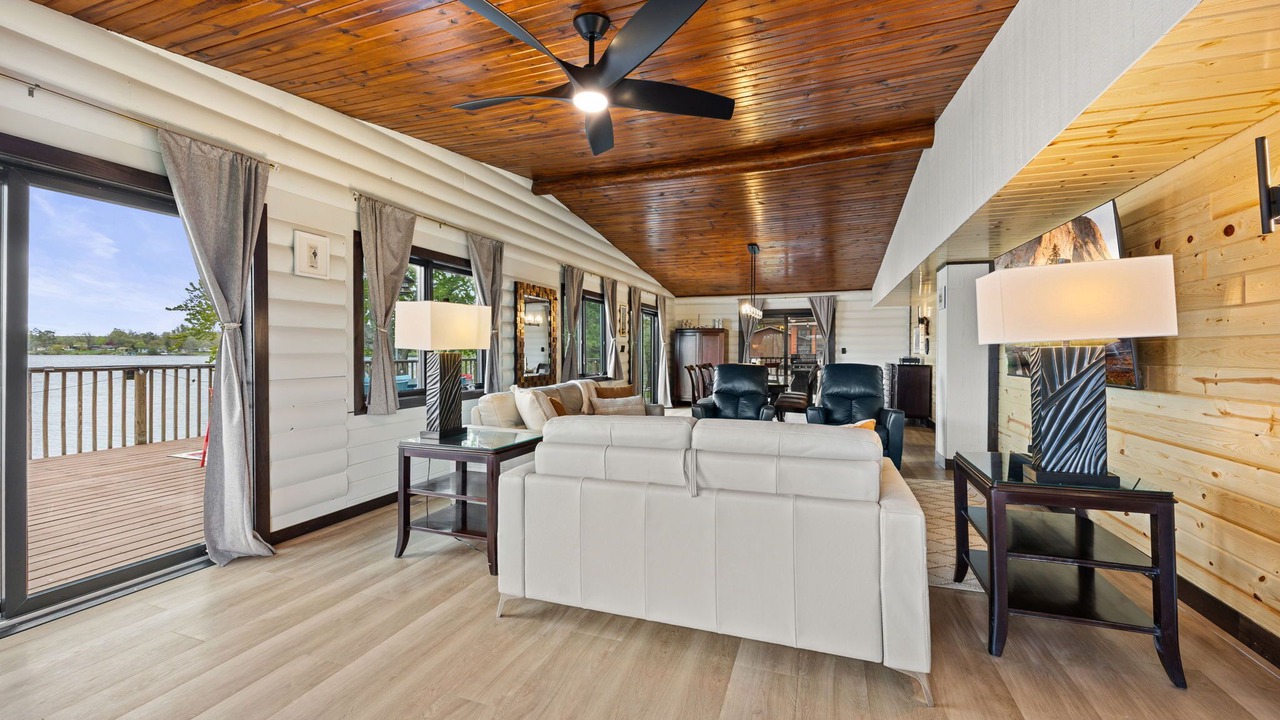 Photo of Livingroom in Brainerd