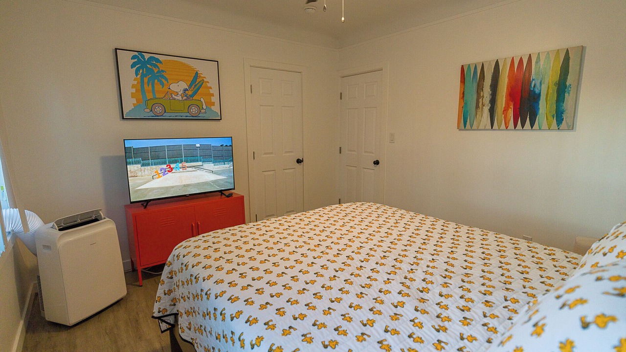 Photo of Bedroom in North Long Beach