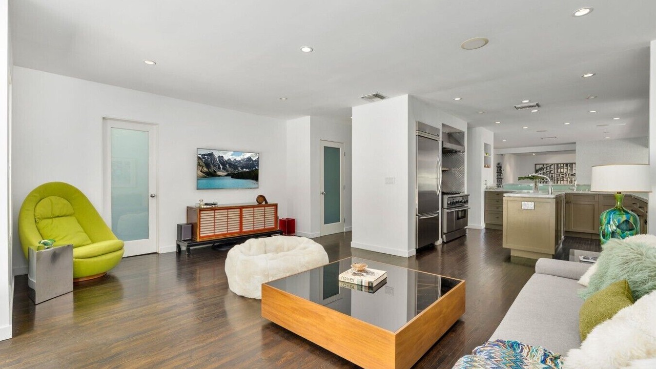 Photo of Outdoor in Hollywood Hills West