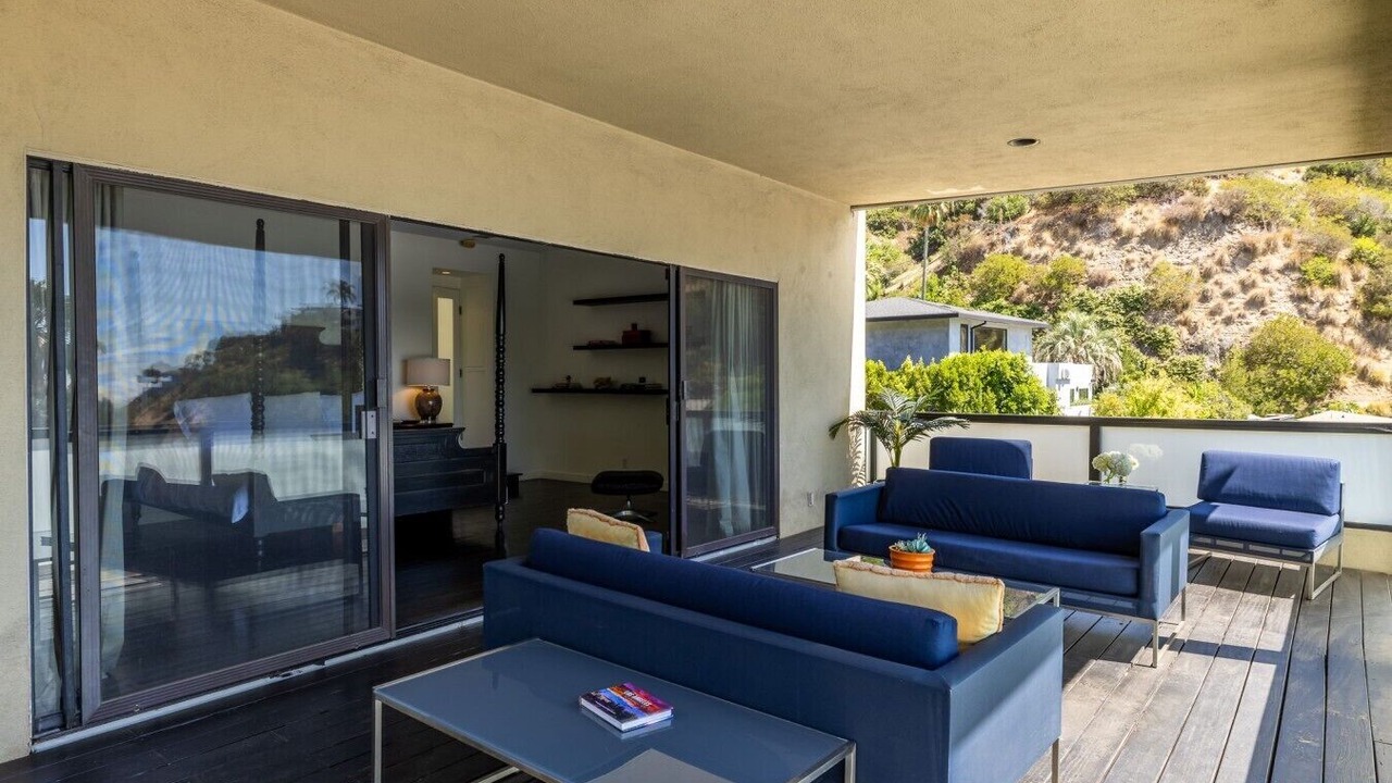 Photo of Patio Balcony in Hollywood Hills West