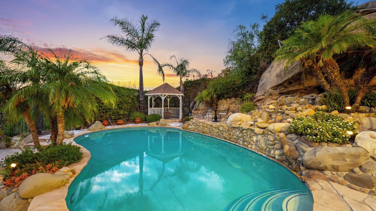 Photo of Outdoor in Canoga Park