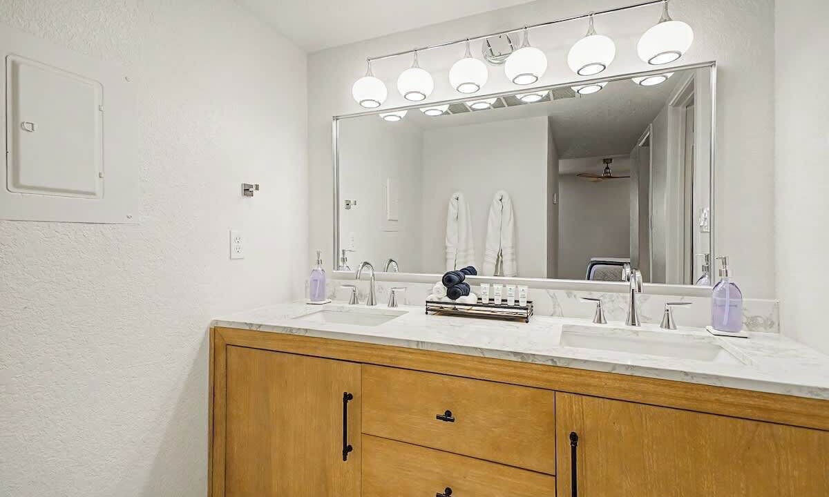 Photo of Bathroom in Central Scottsdale