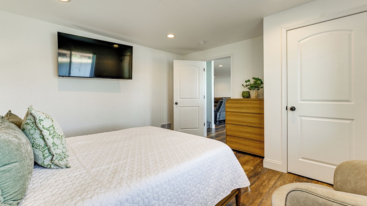 Photo of Bedroom in New Lisbon