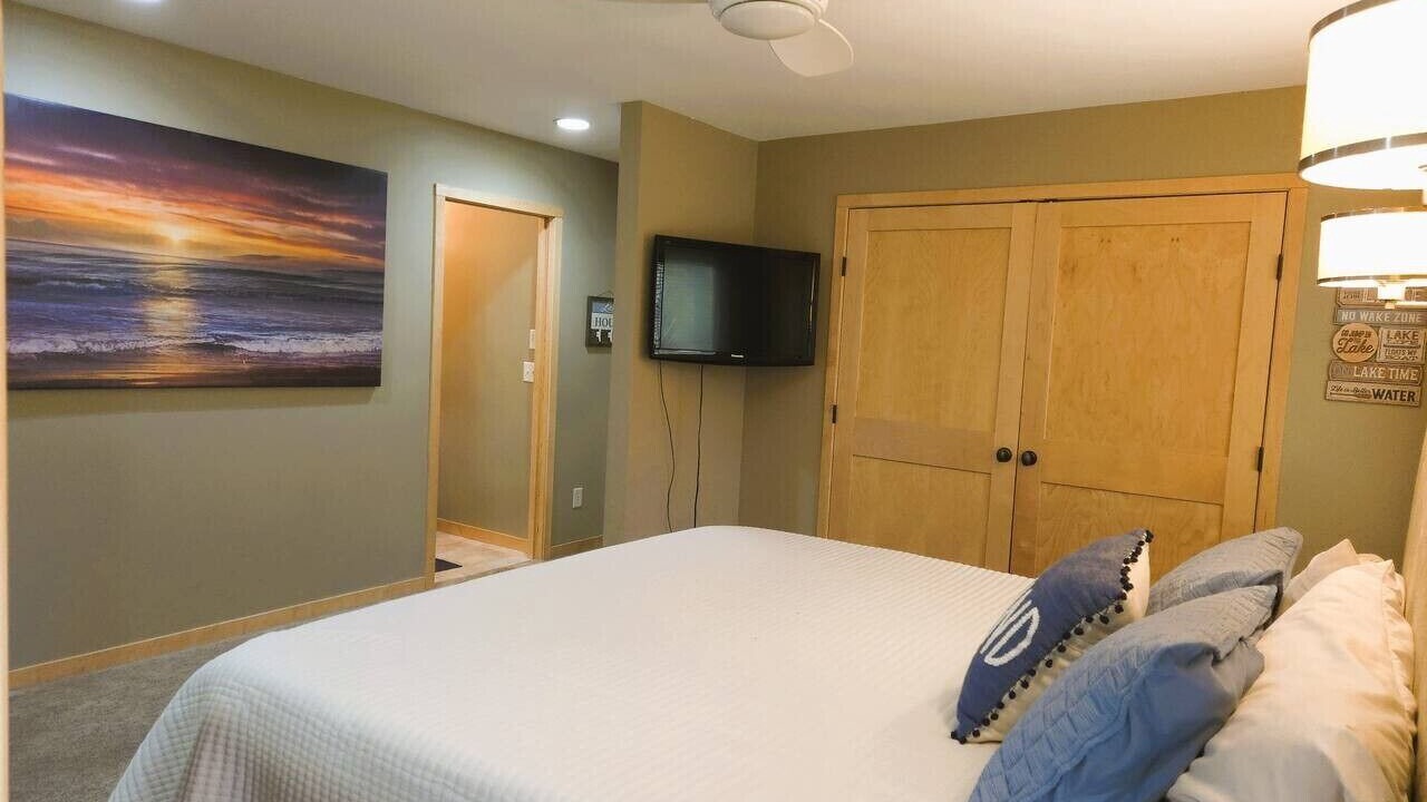 Photo of Bedroom in Pequot Lakes