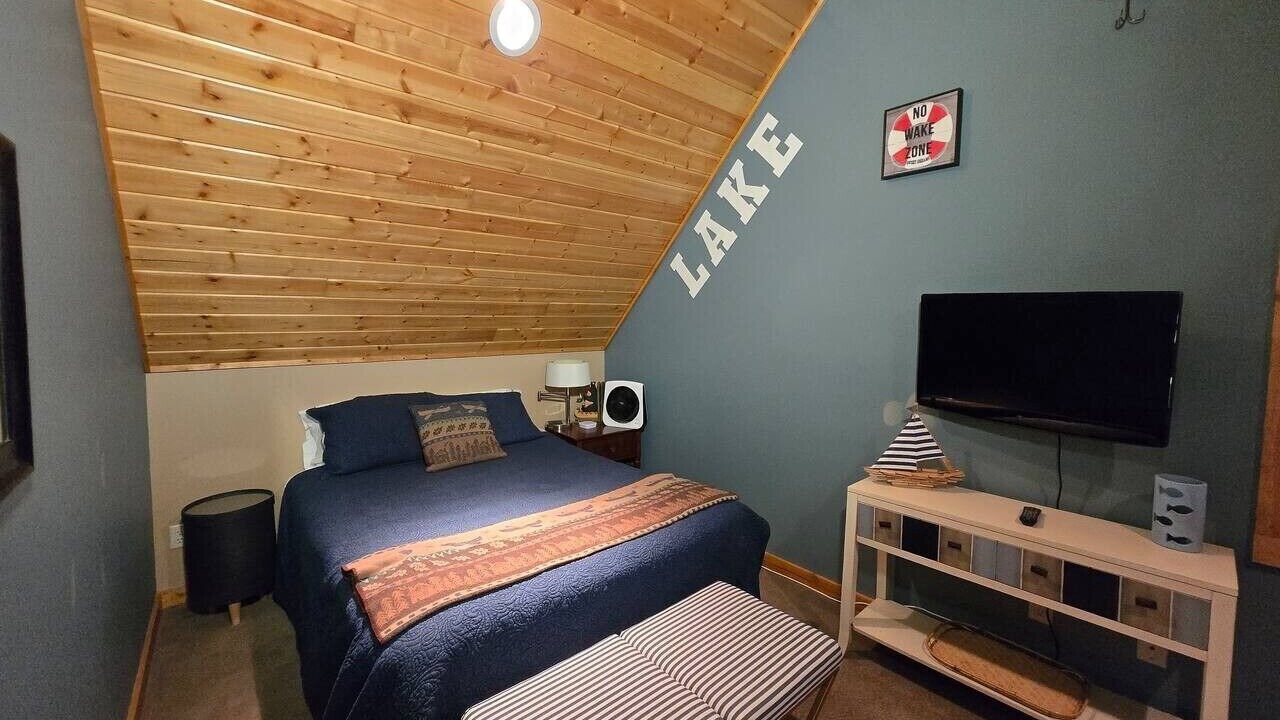 Photo of Bedroom in Pequot Lakes